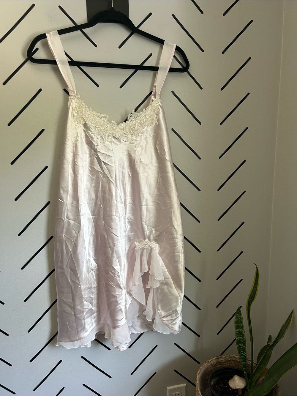 Linea Donatella Stunning light pink delicate lace detail slip dress chemise